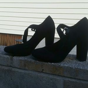 Platform mary jane heels